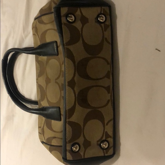 Coach purse - Picture 3 of 4